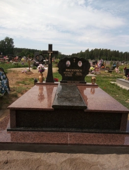 Памятник двойной 156